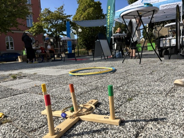 uteleksaker på torget'